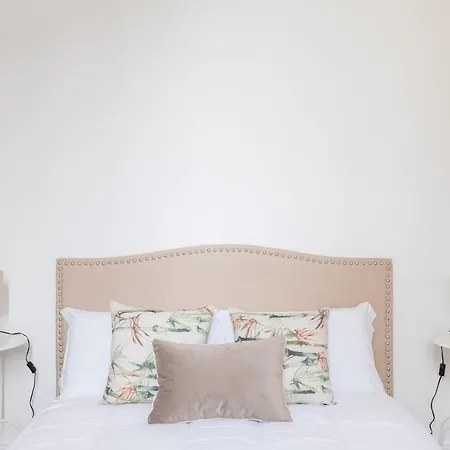 Apartment Piazza Dante Modern Rome
